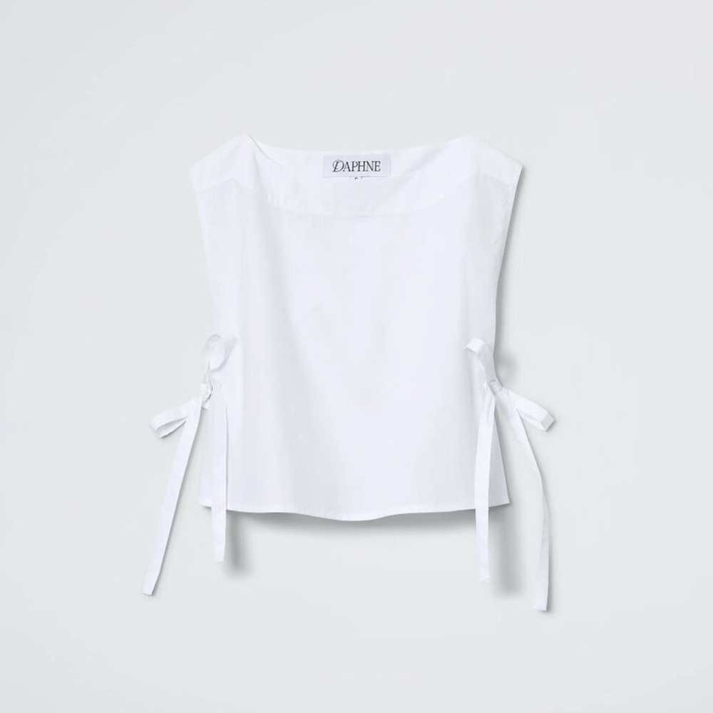 Daphne White Women's “The Nightcap Top” size L